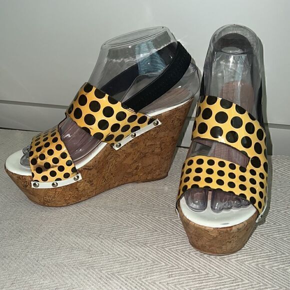 •vintage Versace•​​ - Picture 4 of 13